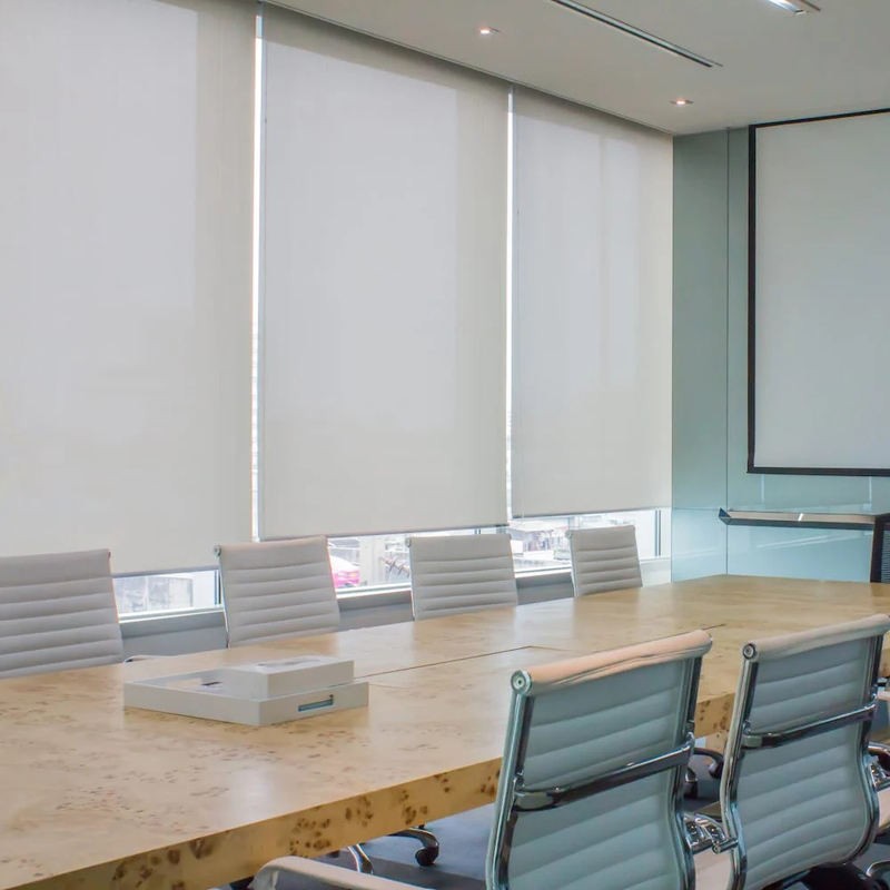 Cortinas blackout de rolo para escritório